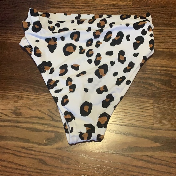 cheetah print high waisted bottoms! - Picture 2 of 2